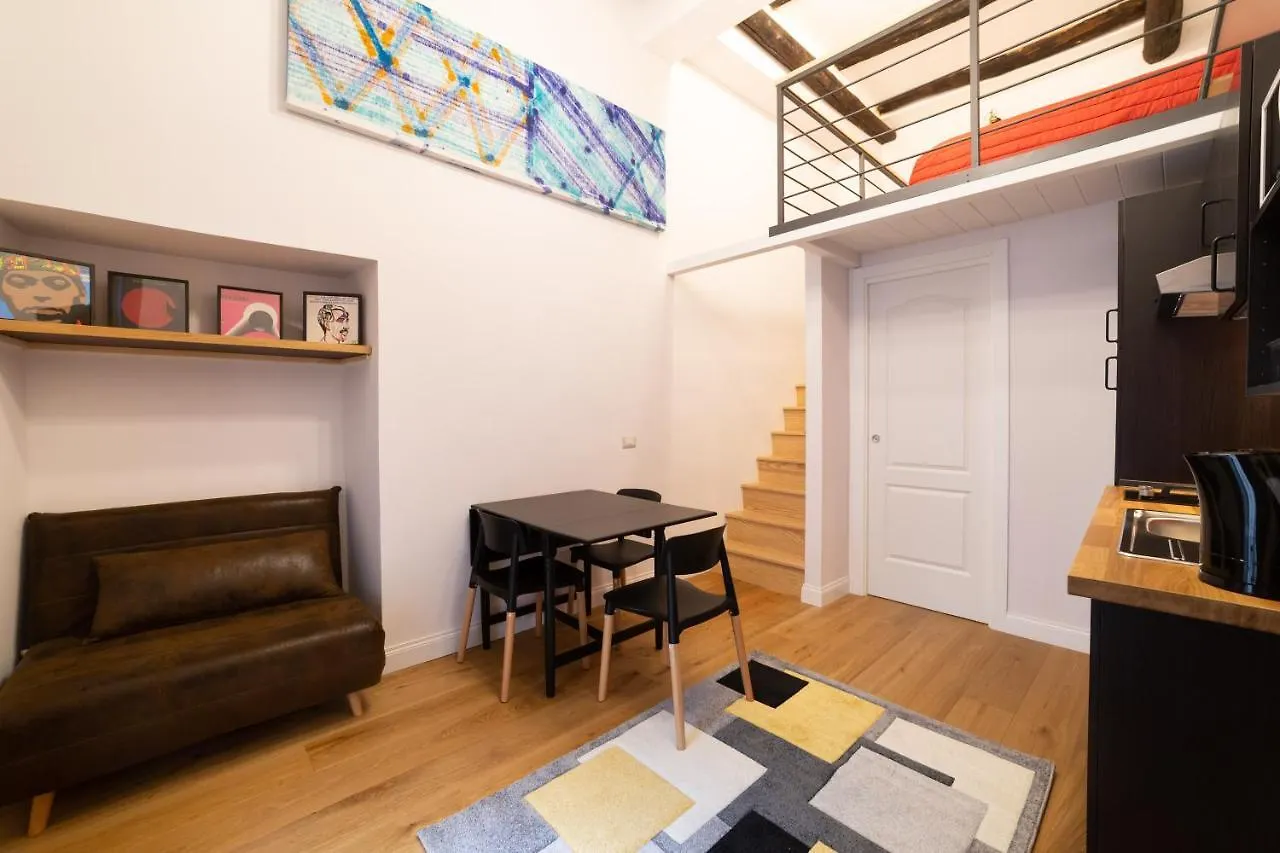 Design Studio Flat Next Sorbillo On Tribunali St By Houseinnaples